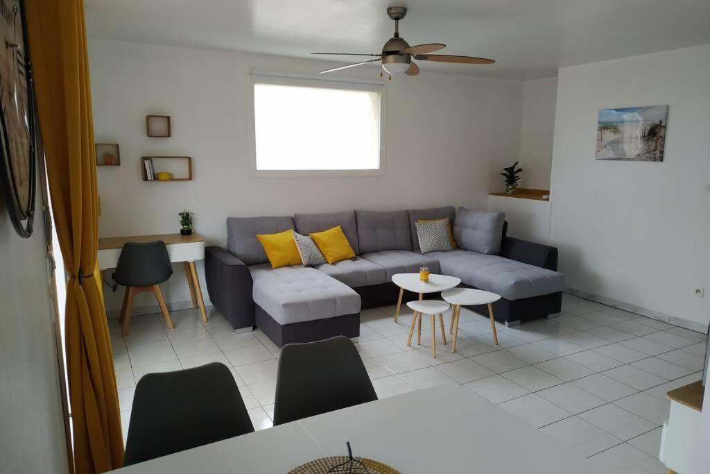 Appartement T3 Spacieux Avec Vue Sur L'Etang De Thau Au 1Er Etage D'Une Villa - Entree Independante Sete Exterior photo