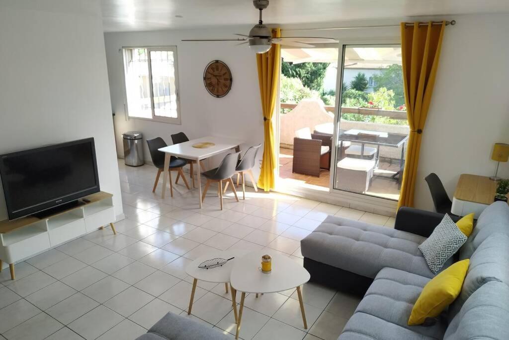 Appartement T3 Spacieux Avec Vue Sur L'Etang De Thau Au 1Er Etage D'Une Villa - Entree Independante Sete Exterior photo